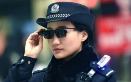 Қытай полициясы «ақылды» көзілдіріктің көмегімен 30-дан астам қылмыскерді ұстады