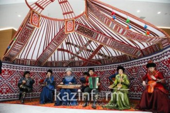 Нұрсұлтан Назарбаев Наурызға арналған мюзиклді тамашалады