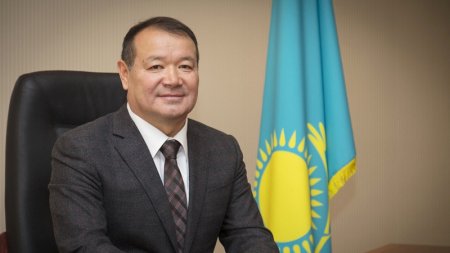Қайырбек Өскенбаев индустрия және инфрақұрылымдық даму министрі болып тағайындалды