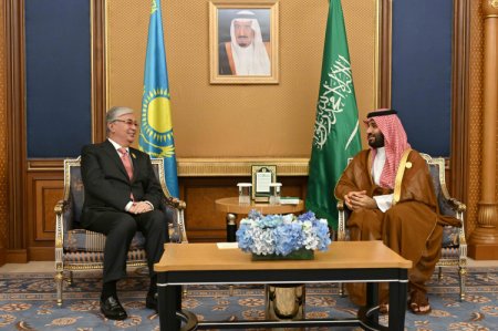 Президент Қасым-Жомарт Тоқаев Сауд Арабиясының Тақ мұрагерімен кездесті