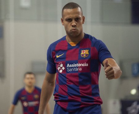 Әйгілі «Барселона» футболшысы «Семей» сапына қосылды