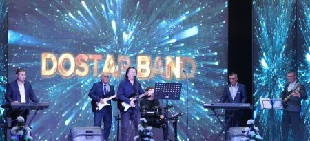 "DOSTAR BAND" вокалды ансамблі өнер көрсетті