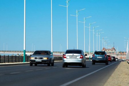 Қазақстанға рөлі оң жақтағы көліктерді әкелуге тыйым салынды