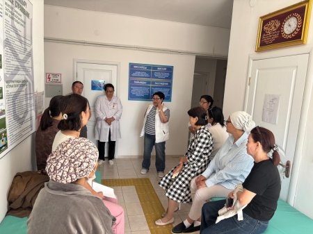 Тұрғындар тілегіне ақ халатты абзал жандар құлақ түрді