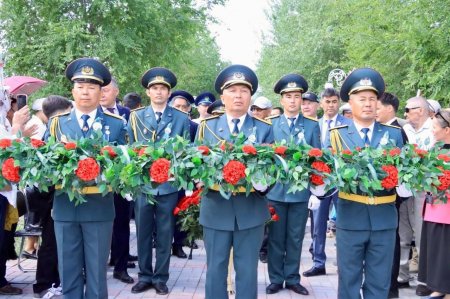 Ерлікке тағзым, ұрпаққа үлгі