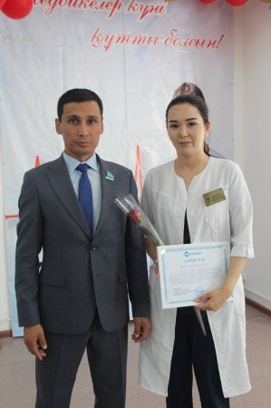 Ақ халатты абзал жандар алғысқа бөленді