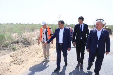 Аудан әкімі аудандық маңызы бар автожолдың жөндеу жұмыстарымен танысты
