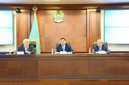 Мемлекет және қоғам қайраткері Қырымбек Көшербаевты мерейтойымен құттықтады