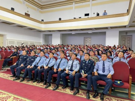 Қызылорда облысының Бас полицейі әлем чемпионымен кездесті