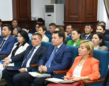 Еңбек қауіпсіздігі және туристерге қолайлы жағдай жасау мәселесі қаралды