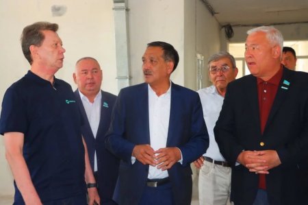 Мәжілістегі фракция мүшелері Шаған ауылдық ауруханасына жүргізіліп жатқан күрделі жөндеу жұмыстарымен танысты