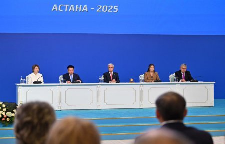 Қасым-Жомарт Тоқаев білім беру үдерісіне цифрлық технологиялар мен жасанды интеллектіні жедел енгізуді тапсырды