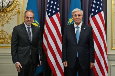Президент Amazon компаниясының аға вице-президенті Дэвид Запольскиді қабылдады