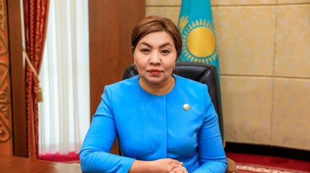 Мемлекеттік тілді заң жобаларын жазу тілі ретінде бекіту қажет — Бибігүл Жексенбай