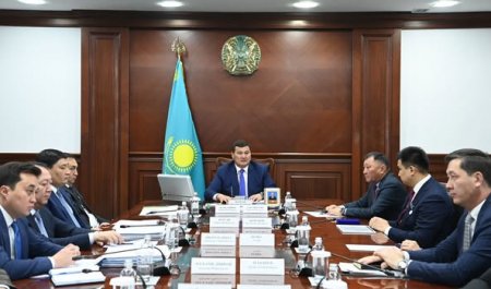 Жаңа стадион құрылысына үлес қосқан азаматтар марапатталды
