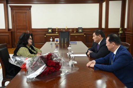 Қазақстанның еңбек сіңірген қайраткері Елена Әбдіхалықованың  «Сағыныш  ғұмыр» атты шығармашылық кеші өтті