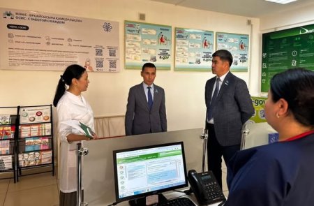 Аудандық емхананың қажетті дәрі-дәрмектермен қамтамасыз етілуіне партиялық бақылау жасалды