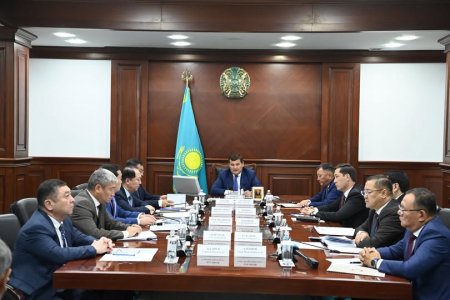 Жиында бірнеше  мәселе қаралды