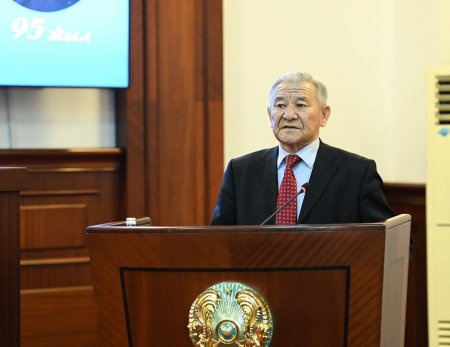 «Еркін Әуелбеков: заманның заңғар тұлғасы» атты республикалық ғылыми-танымдық конференция өтті