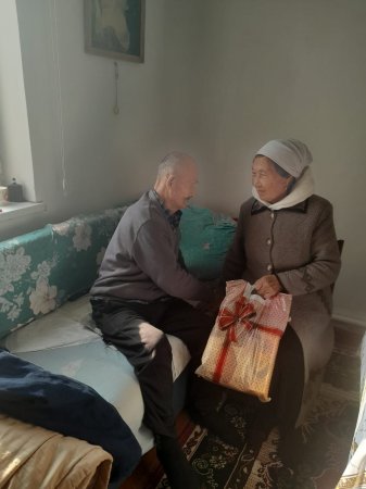 Қартты сыйлау – ізгі дәстүр