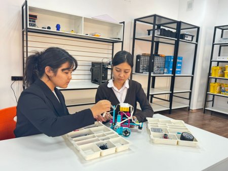 Ауданның жас өнертапқыштары