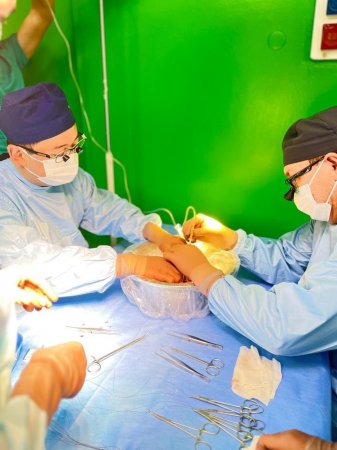 Аймағымызда алғаш рет бір күнде үш науқасқа бүйрек трансплантациясы жасалды