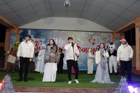 Орталық алаңда мерекелік концерт өтті