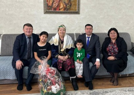 Білім саласының ардагерлеріне құрмет