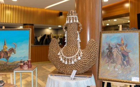 Ауыл мұғалімі 1500-ден астам асықтан торсық жасап шықты