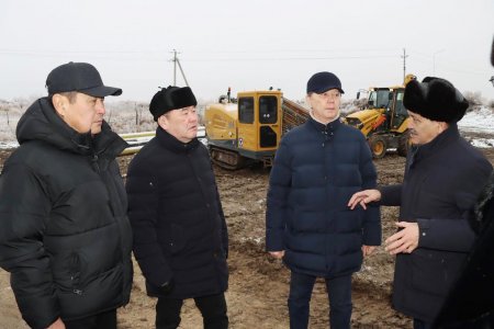 Мәжіліс депутаттары Ақжарма ауылындағы газдандыру жұмысымен танысты
