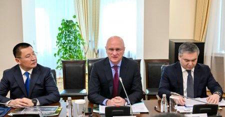 Роман Скляр XINFA GROUP басшылығы Чжао Тинъюн мырзамен Павлодар облысында өнеркәсіп паркінің құрылысы мәселесін талқылады