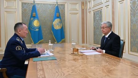 Әскери және құқықтық тәртіпті күшейту: Тоқаев қорғаныс министріне нақты міндеттер жүктеді