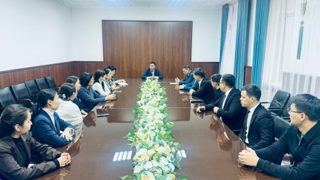 Сырдариялық ұстаздар Конституциялық реформаны талқылады