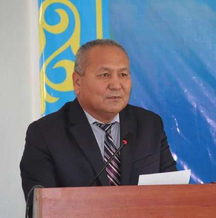 Бас екеу болмай,  мал екеу болмас