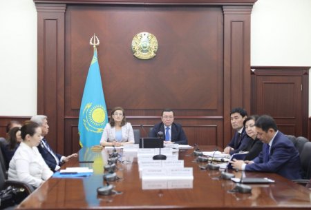 ҮЕҰ өкілдері марапатталды