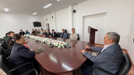 Экономика және қаржы бөлімінің мамандарымен кездесу өткізілді