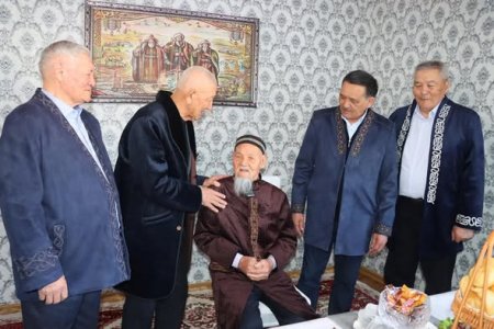 Ұлы Отан соғысының ардагері Яхия Тасыровты амал мерекесімен құттықтады