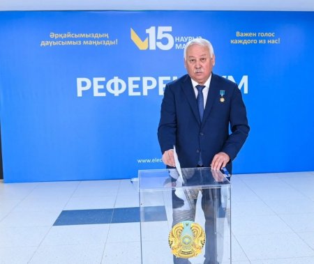 Қазақстанның Еңбек Ері Абзал Ералиев республикалық референдумда өз таңдауын жасады