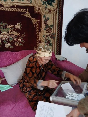 Үйден дауыс берушілерге жағдай жасалды