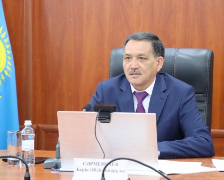 Жаңа конституция талаптарын ауданда жүзеге асыру бағыттары талқыланды