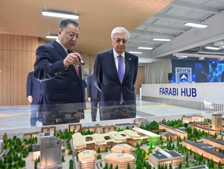Мемлекет басшысы әл-Фараби атындағы Қазақ ұлттық университетіне барды