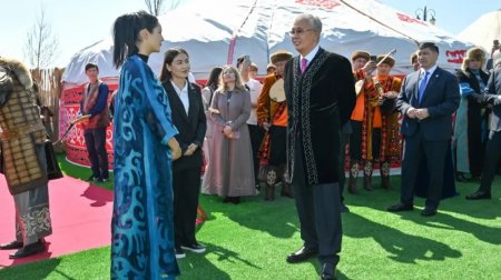 Тоқаев Наурыз мейрамы өтіп жатқан «Керуен сарай» кешеніне барды