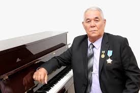 Өнерлінің ырысы – жарқырап жатар жолында