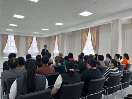 «Руханият» орталығында кездесу өткізді