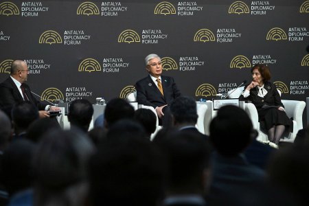 Мемлекет басшысы Анталия дипломатиялық форумының панелдік сессиясына қатысты
