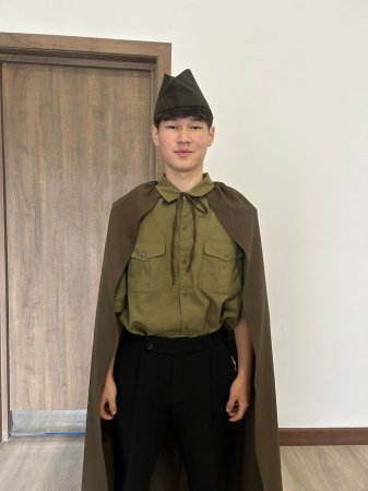 Жырдан жауһар тағынып...