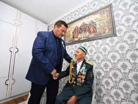 Сыр өңірінде соғыс ардагеріне, коммуналдық сала мамандарына құрмет көрсетілді