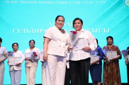 Кәсіби мерекеде Сырдария ауданының мейіргерлері  марапат төрінен көрінді