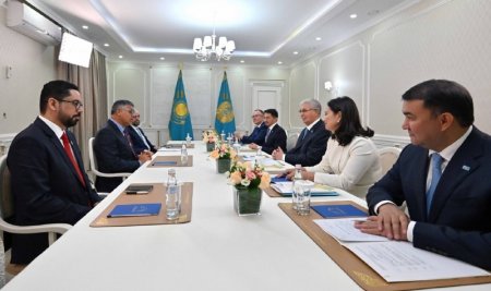 Қасым-Жомарт Тоқаев Өзбекстан Президенті Шавкат Мирзиёевпен бірге Түркістандағы жаңа мешітті аралап көрді