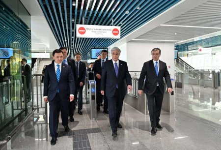Президент Қасым-Жомарт Тоқаев елордадағы қоғамдық көлікке, соның ішінде LRT жүйесіне мониторинг жүргізіп, жұмысын реттейтін Бірыңғай диспетчерлік орталықтың қызметімен танысты